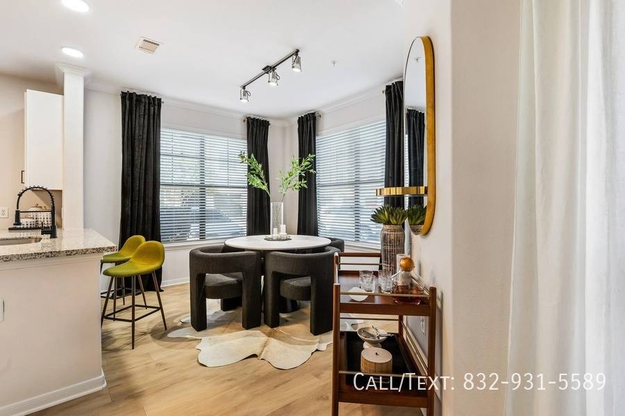 Apartment for rent at 9396 Woodlands Parkway #EASR, Spring, TX 77382