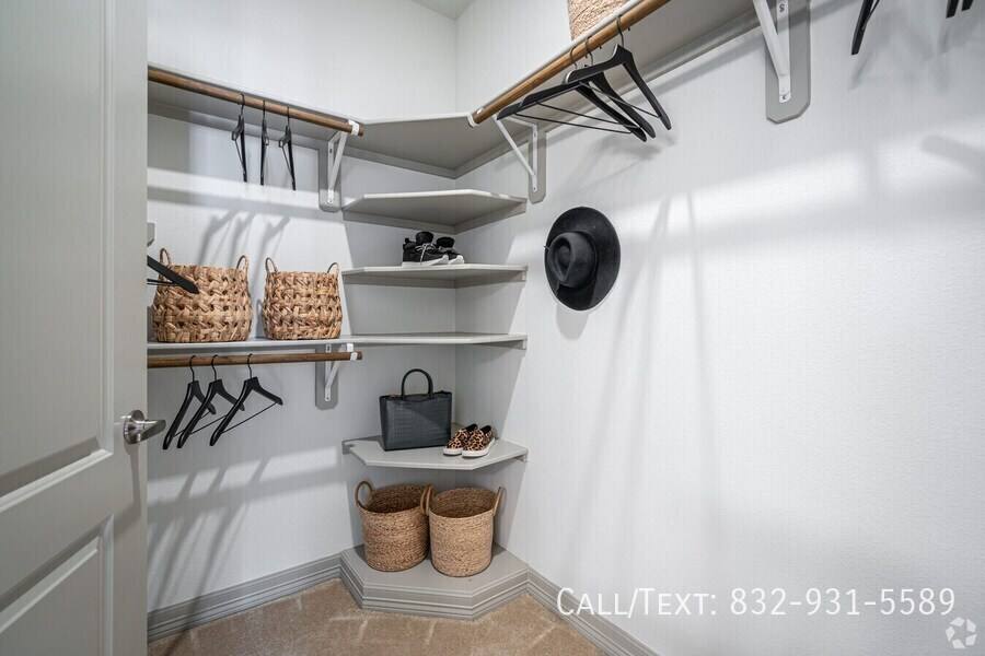 Apartment for rent at 1972 Spring Stuebner Rd #SPRG1, Spring, TX 77389
