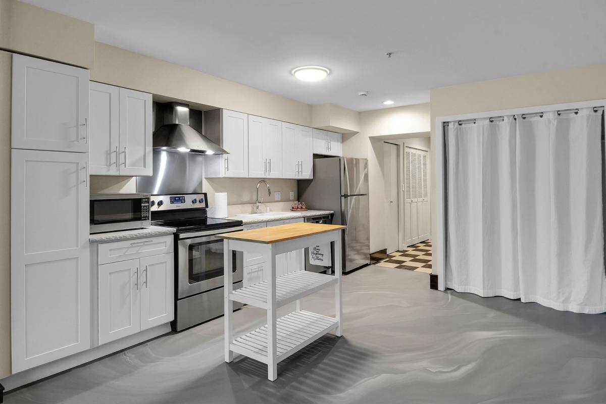 Condo for rent at 1100 106th Ave NE, Bellevue, WA 98004