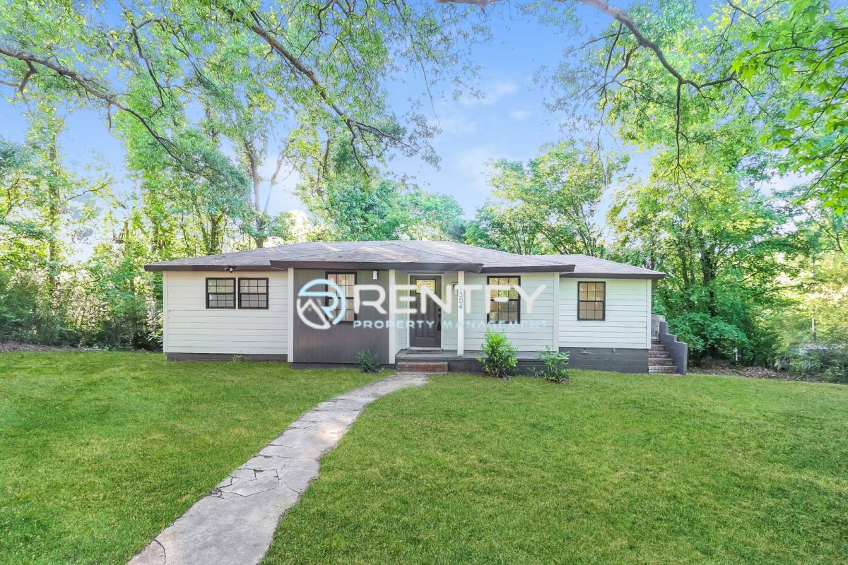 House for rent at 9304 Legranger Rd, Charlotte, NC 28262