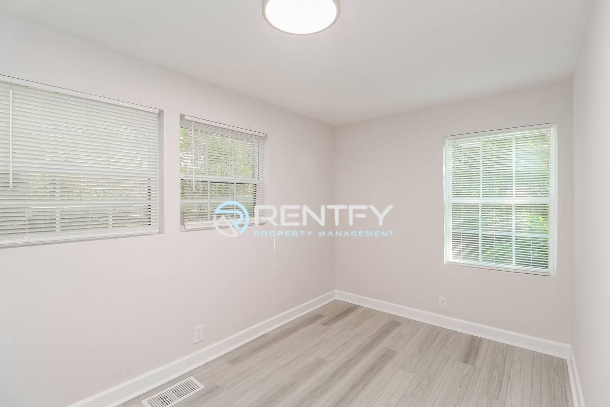 House for rent at 9304 Legranger Rd, Charlotte, NC 28262