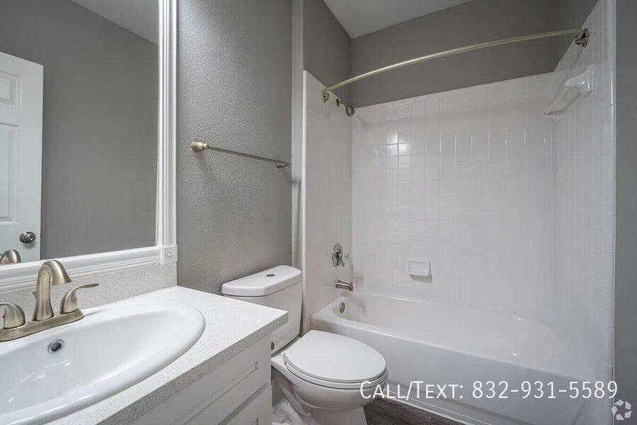 Apartment for rent at 9807 Cypresswood Dr #STB3, Houston, TX 77070