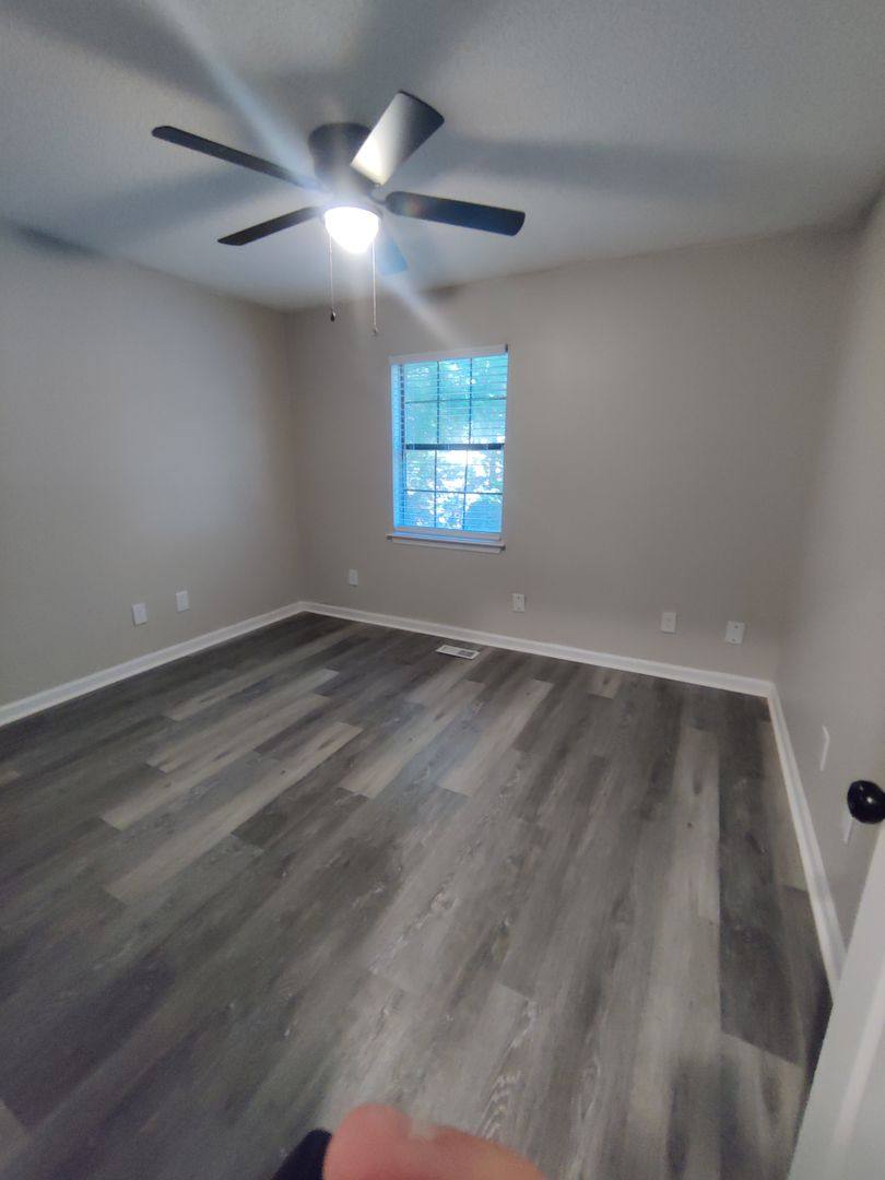 Apartment for rent at 813 Chickamauga Ave, Rossville, GA 30741