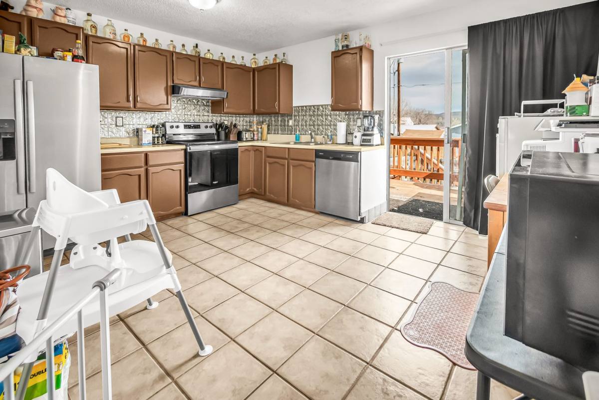 Townhouse for rent at 252 E Rangely Ave, Rangely, CO 81648