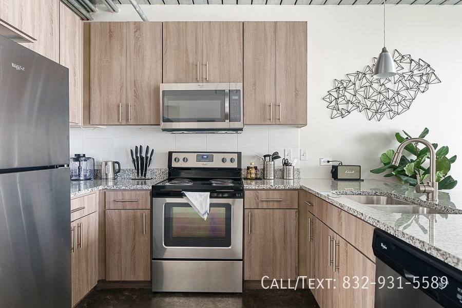 Apartment for rent at 1966 Travis St #MM2, Houston, TX 77002