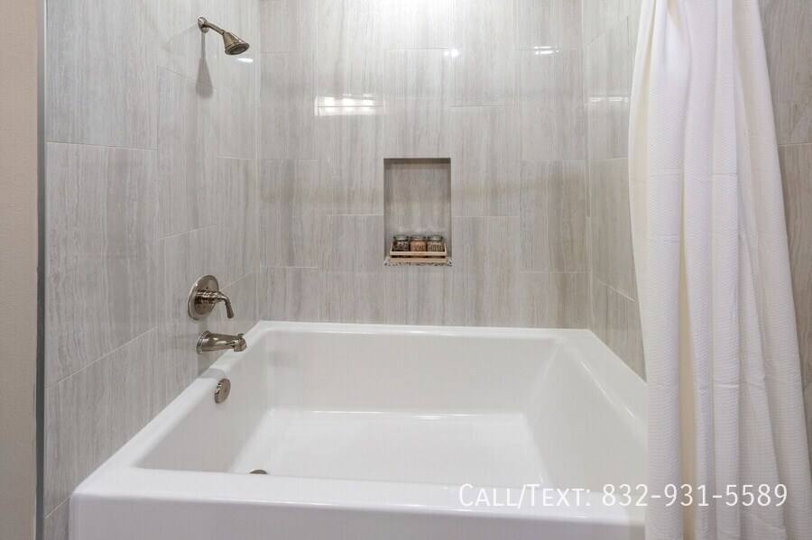 Apartment for rent at 13386 Briar Forest Dr #SNEA1, Houston, TX 77077