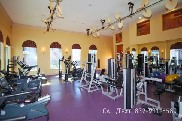 Apartment for rent at 1699 Parkway Plaza Dr #SNBS, Houston, TX 77077