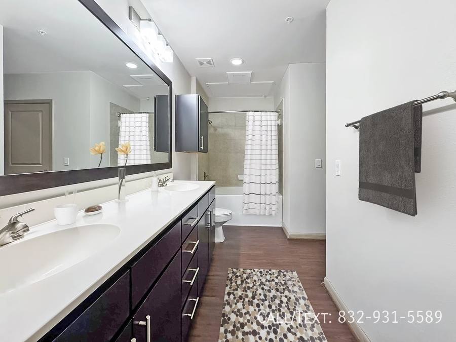 Apartment for rent at 2899 Louisiana St #CPM2, Houston, TX 77006