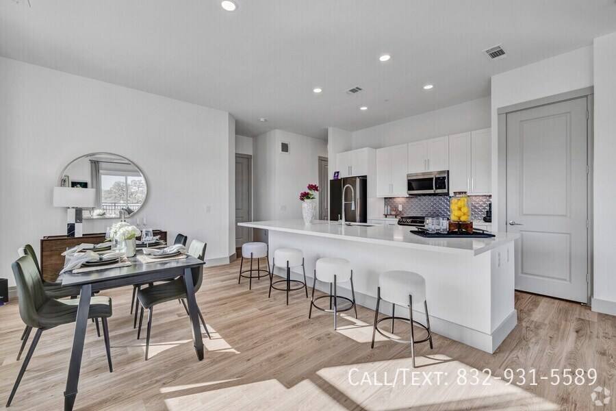 Apartment for rent at 2148 Bevis St #BEH3, Houston, TX 77008