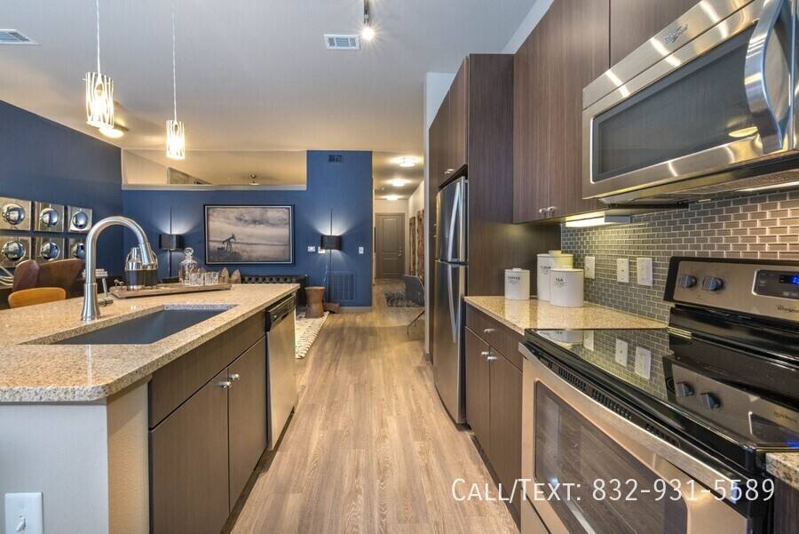 Apartment for rent at 7898 Main St #ADE, Houston, TX 77030