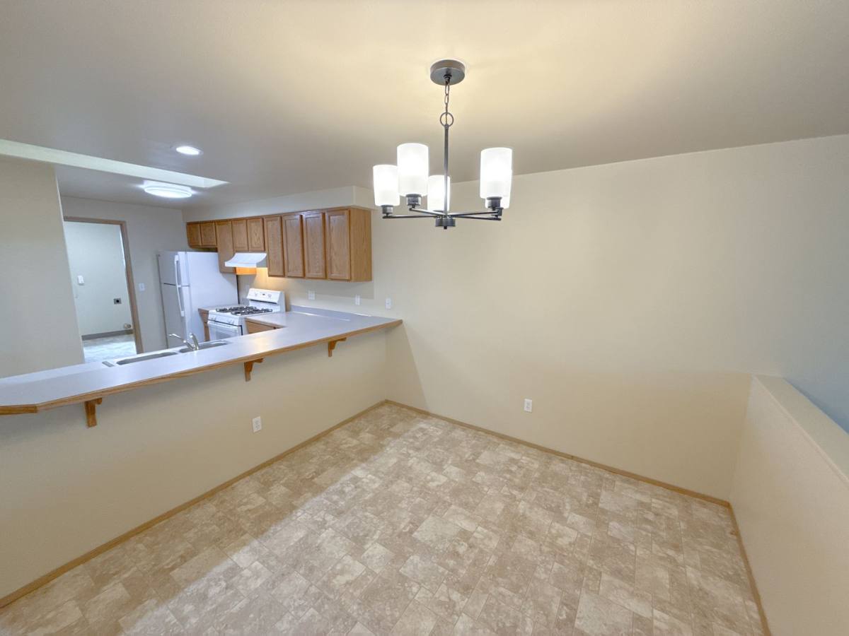 Apartment for rent at 5542-5542 Glenridge Way, Klamath Falls, OR 97603