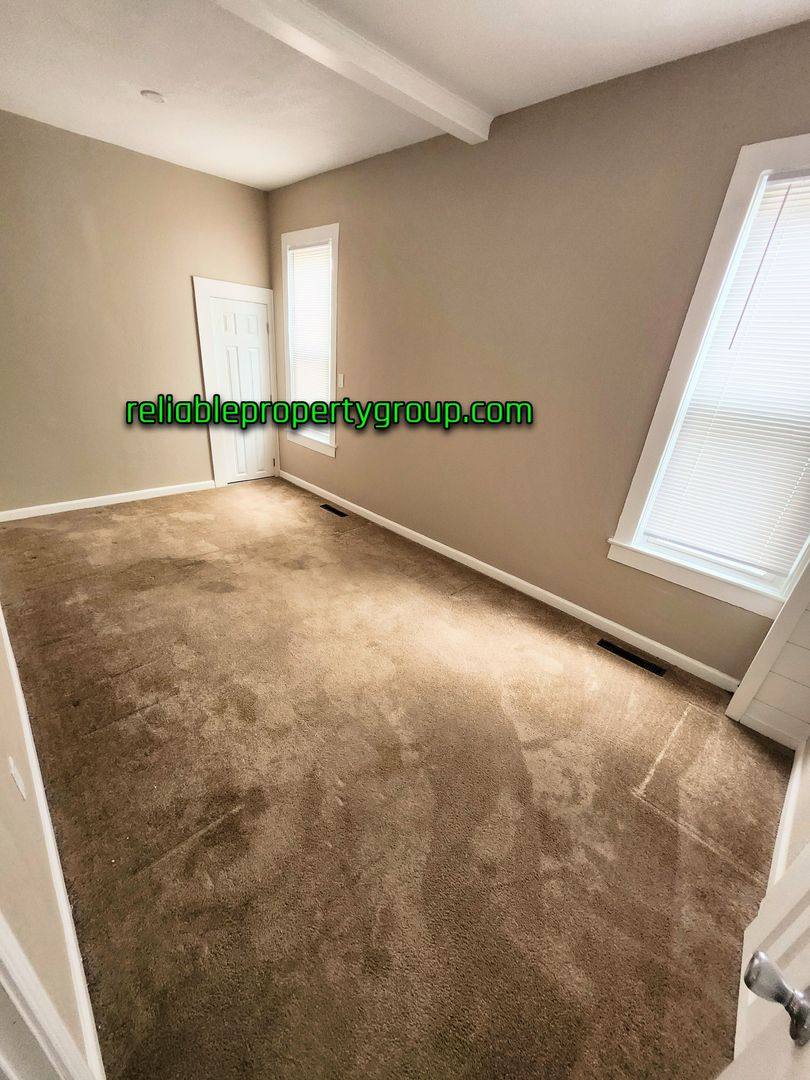 Apartment for rent at 436 E Taber St, Fort Wayne, IN 46803