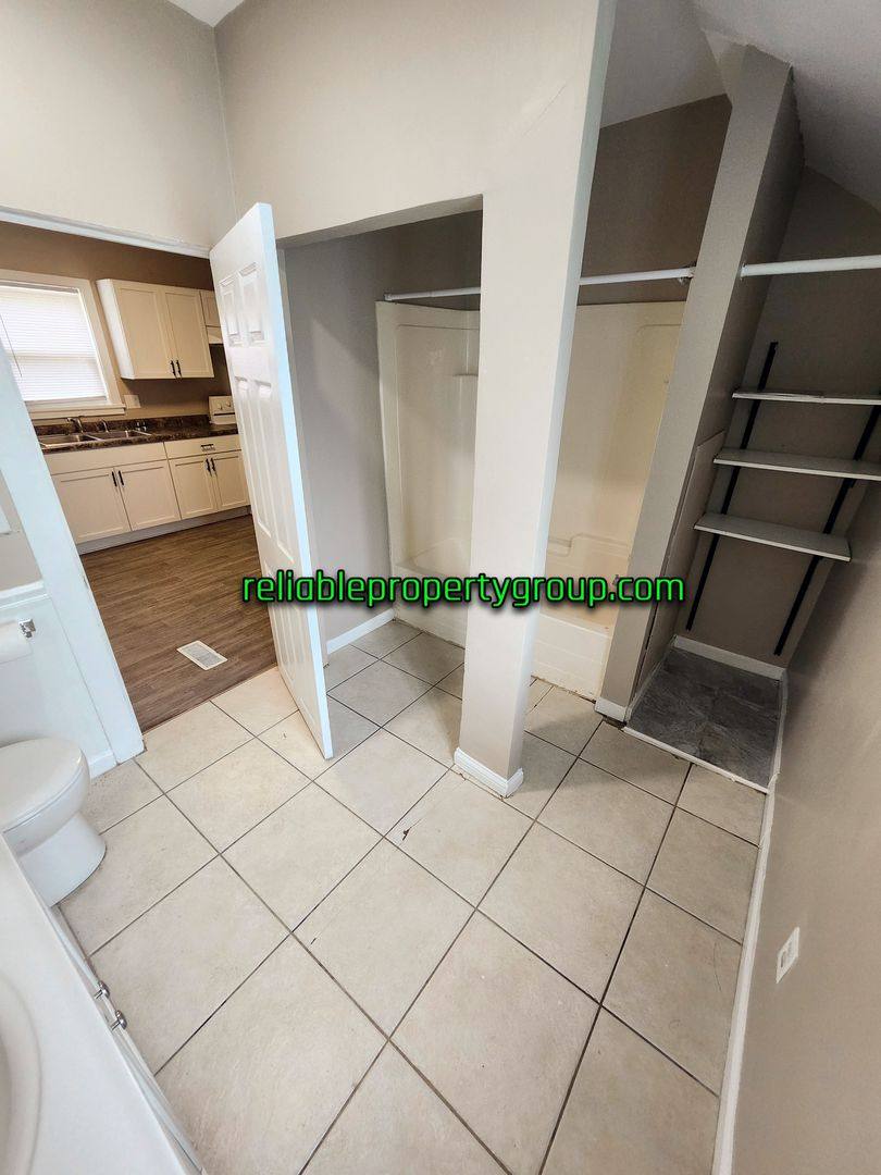 Apartment for rent at 436 E Taber St, Fort Wayne, IN 46803