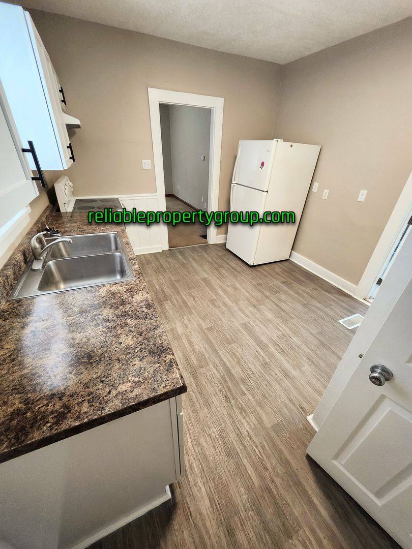 Apartment for rent at 436 E Taber St, Fort Wayne, IN 46803