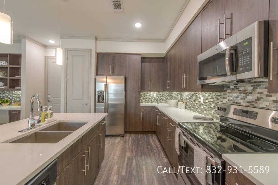 Apartment for rent at 2301 Chenevert St #THD2, Houston, TX 77003