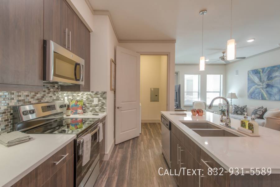 Apartment for rent at 2301 Chenevert St #THD2, Houston, TX 77003