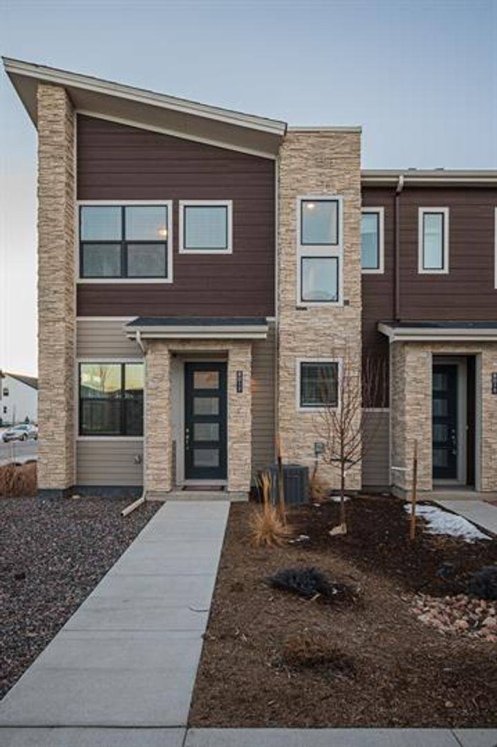 Townhouse for rent at 8017 Yampa River Ave, Littleton, CO 80125
