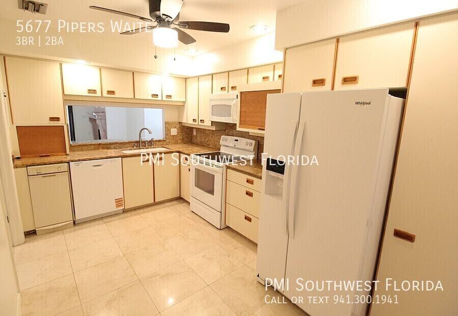 Apartment for rent at 5677 Pipers Waite, Sarasota, FL 34235