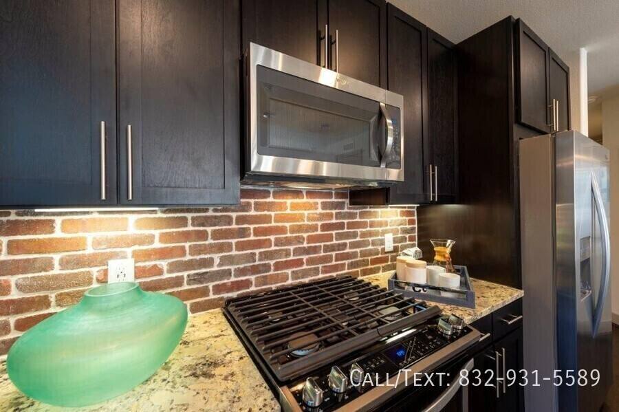 Apartment for rent at 699 Capitol St #14TA2, Houston, TX 77002