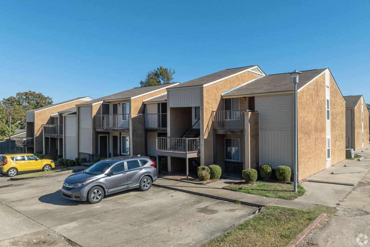 Apartment for rent at 2921 Old Greenwood Rd - Building 4 #42, Fort Smith, AR 72903