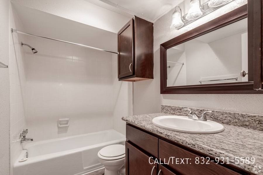 Apartment for rent at 13800 Myrtlea Dr #MLFN, Houston, TX 77079