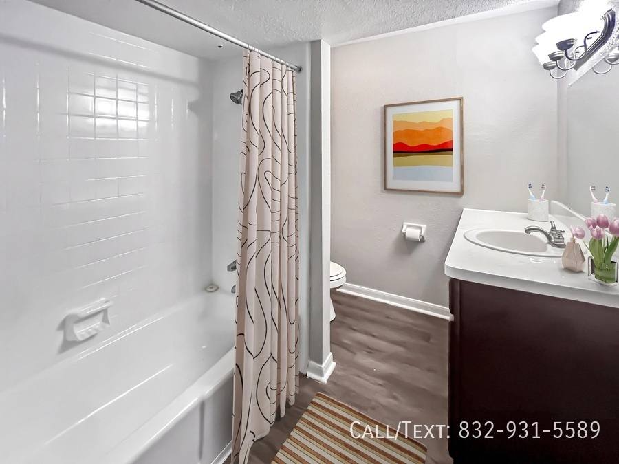 Apartment for rent at 13800 Myrtlea Dr #MLFN, Houston, TX 77079