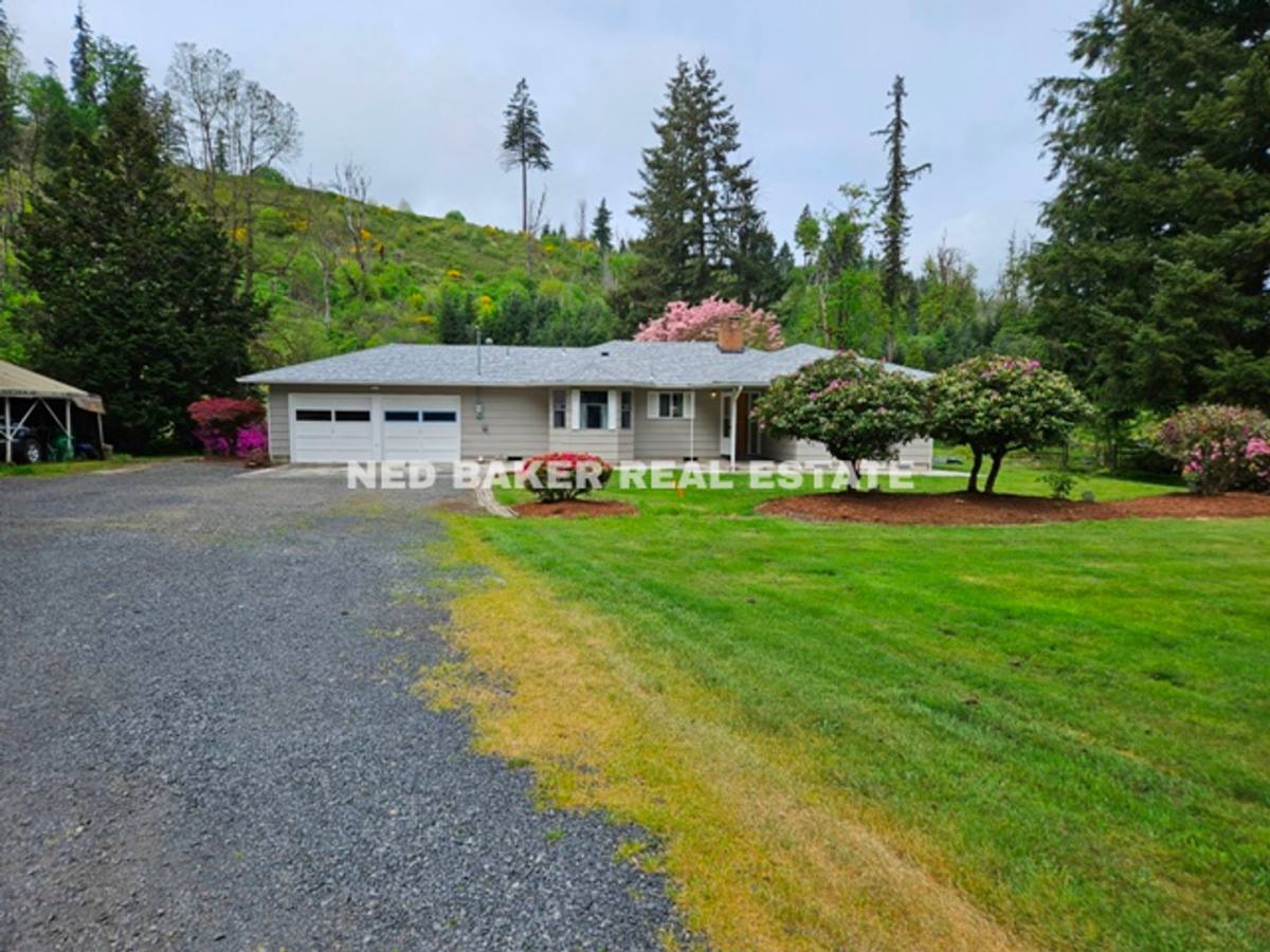 House for rent at 47524 E Lyons-Mill City Dr, Lyons, OR 97358