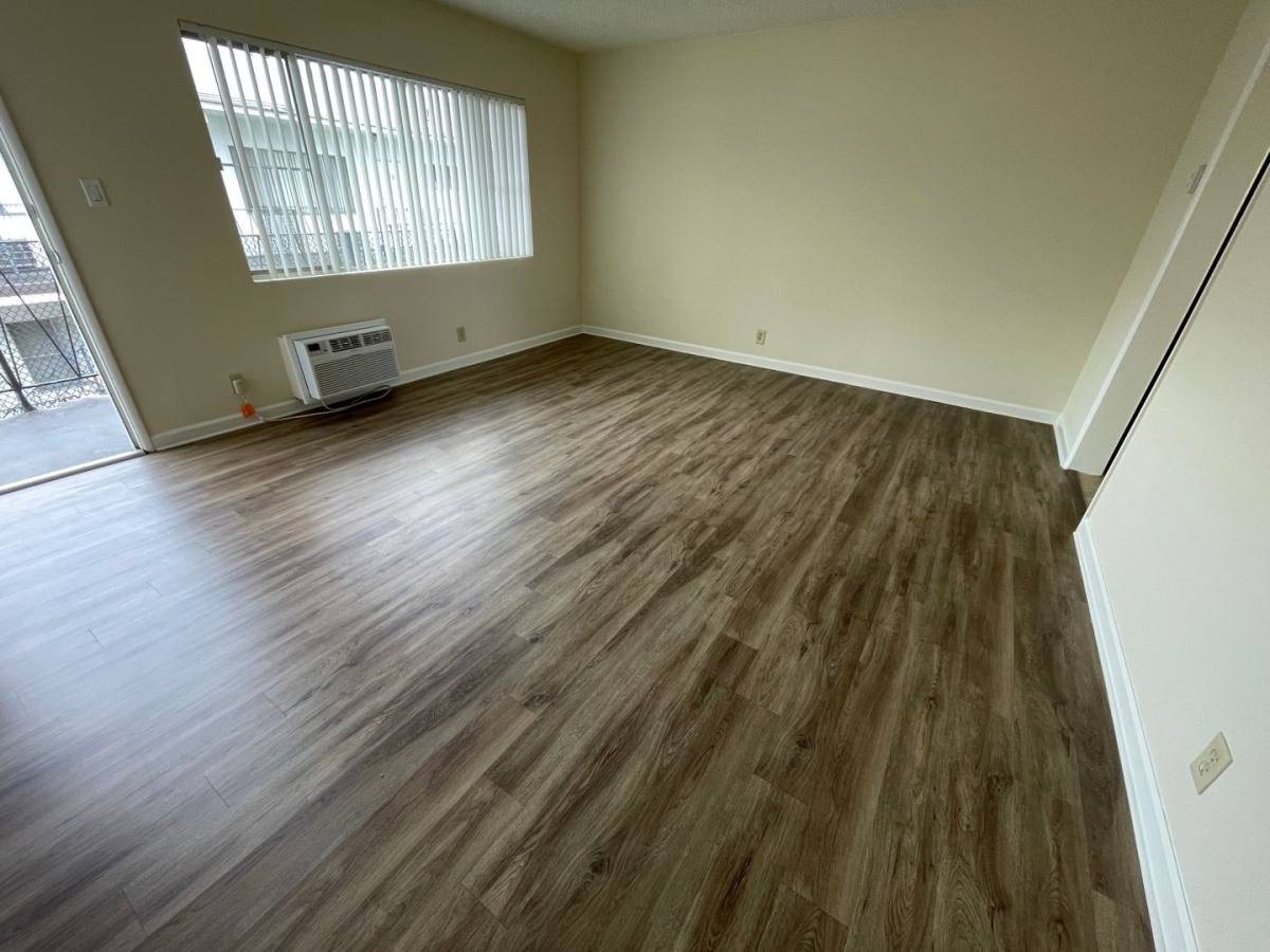 Apartment for rent at 460 W Doran St, Glendale, CA 91203