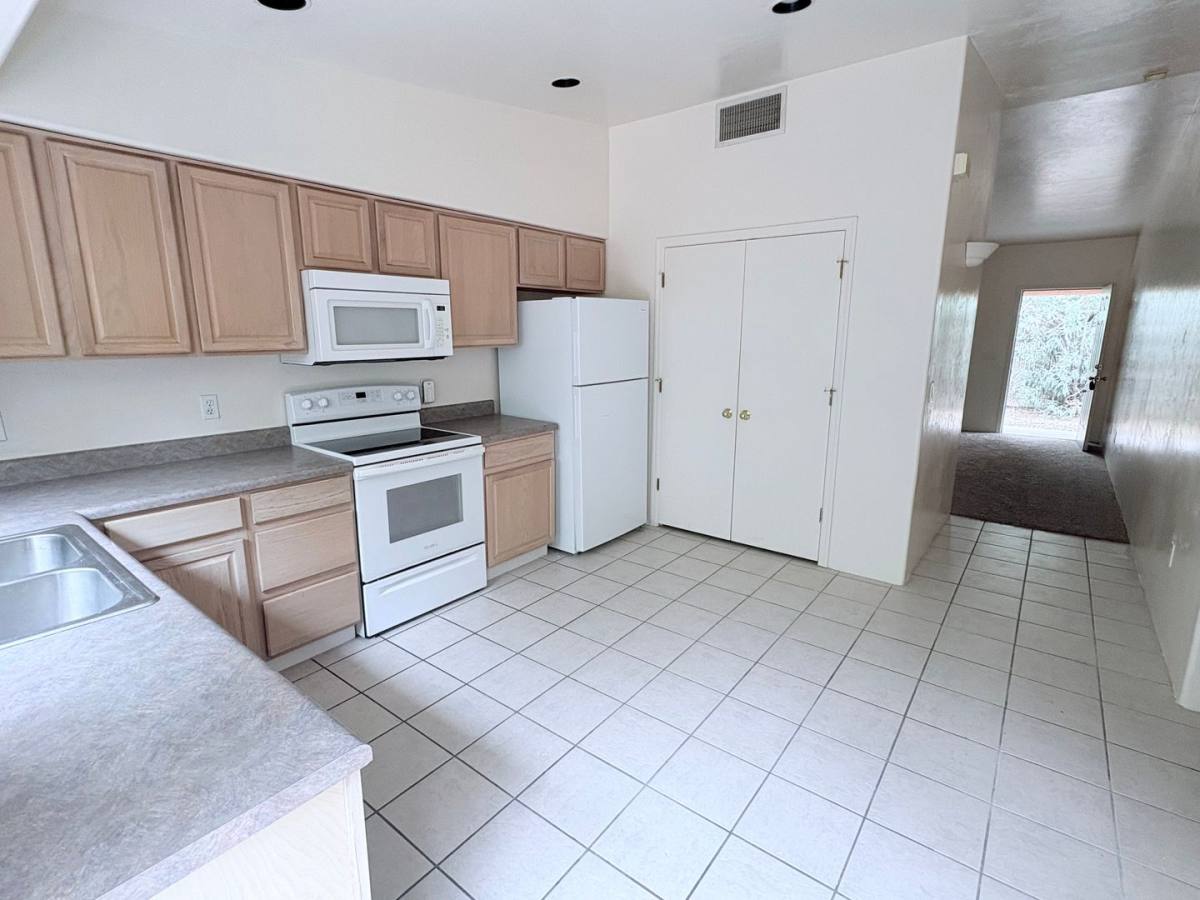 Apartment for rent at 3673 S Camino Seco, Tucson, AZ 85730