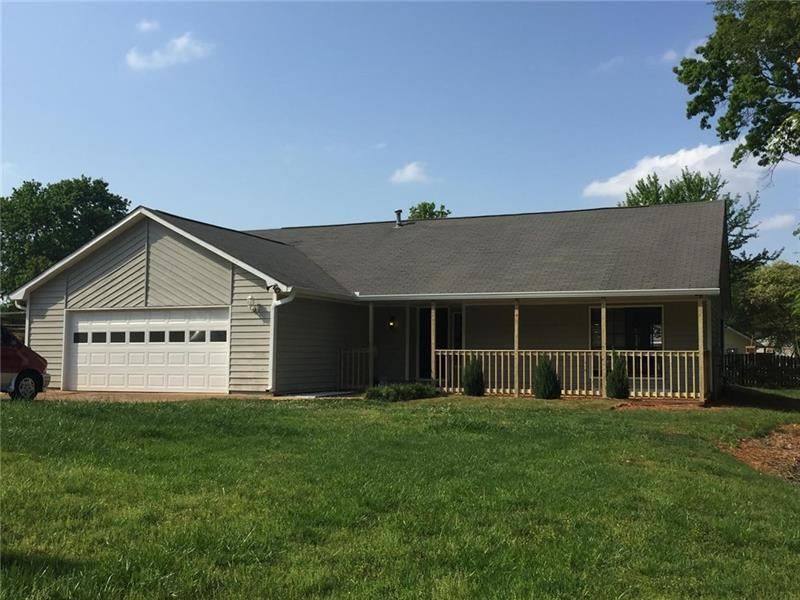 House for rent at 1212 Woodstream Circle, NW, Acworth, GA 30102