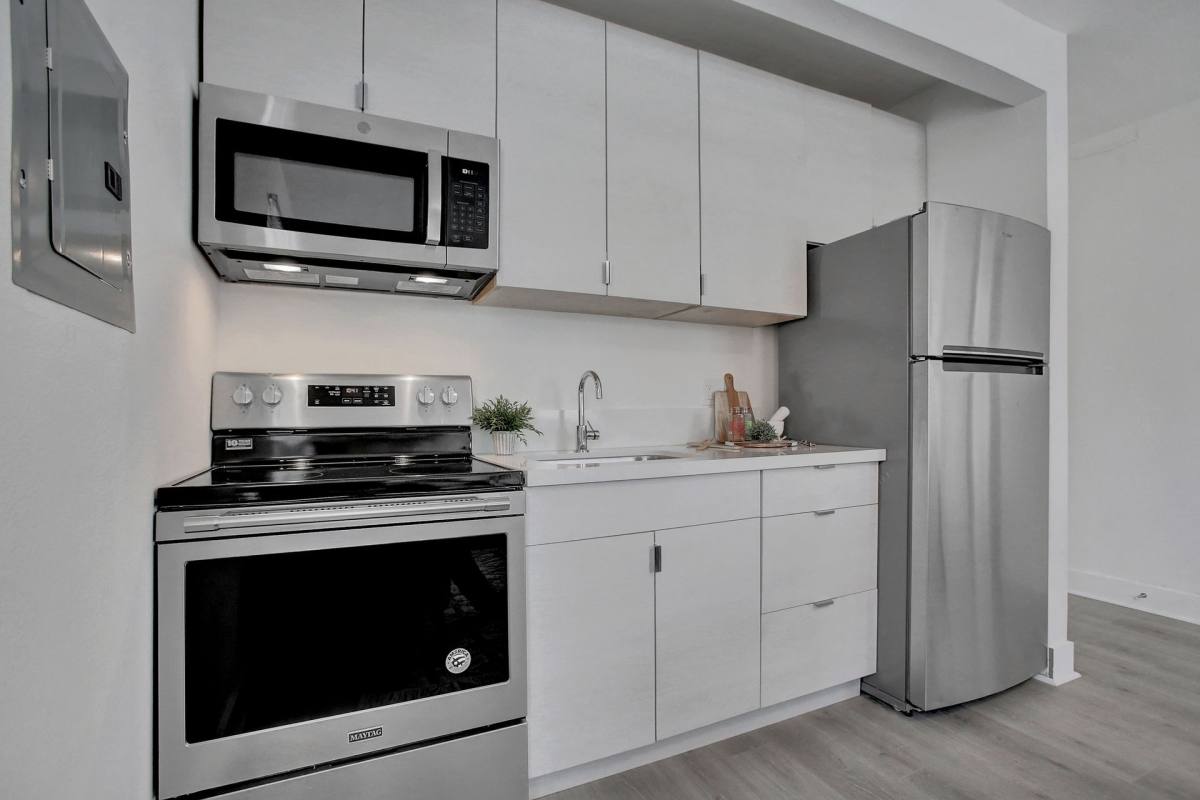 Apartment for rent at 1634 SE Hawthorne Blvd, Portland, OR 97214