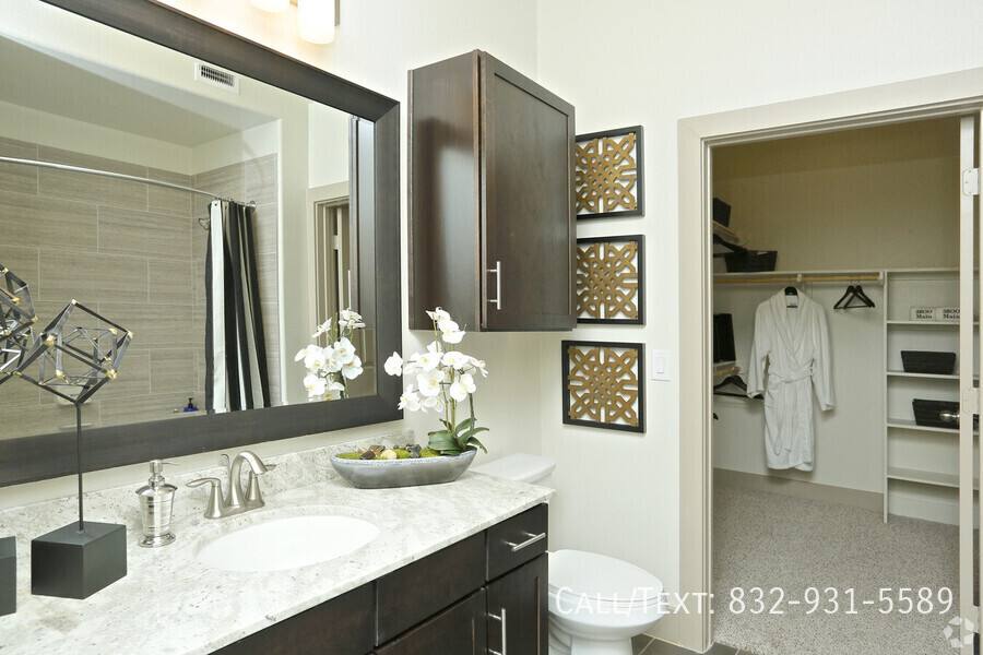 Apartment for rent at 2598 Main St #38M2, Houston, TX 77002