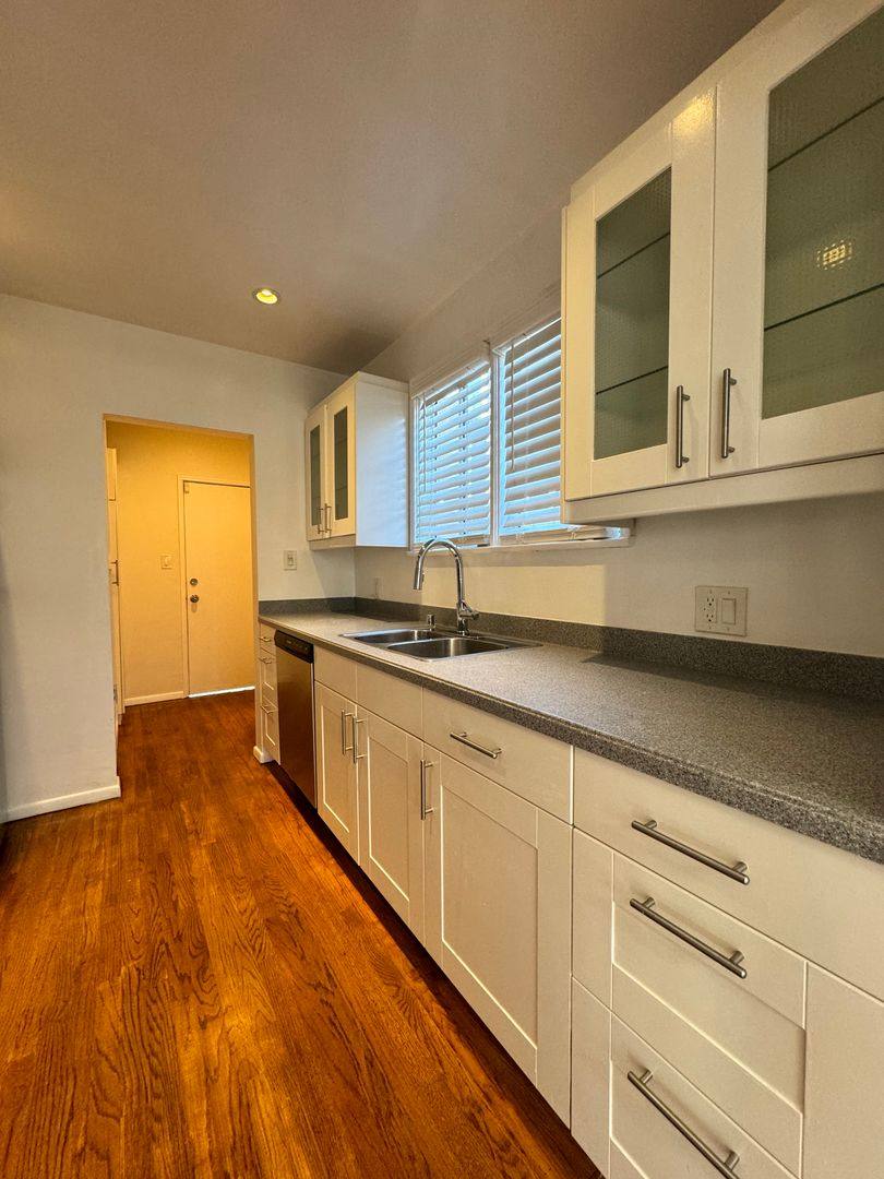 Apartment for rent at 1416 S Genesee Ave, Los Angeles, CA 90019