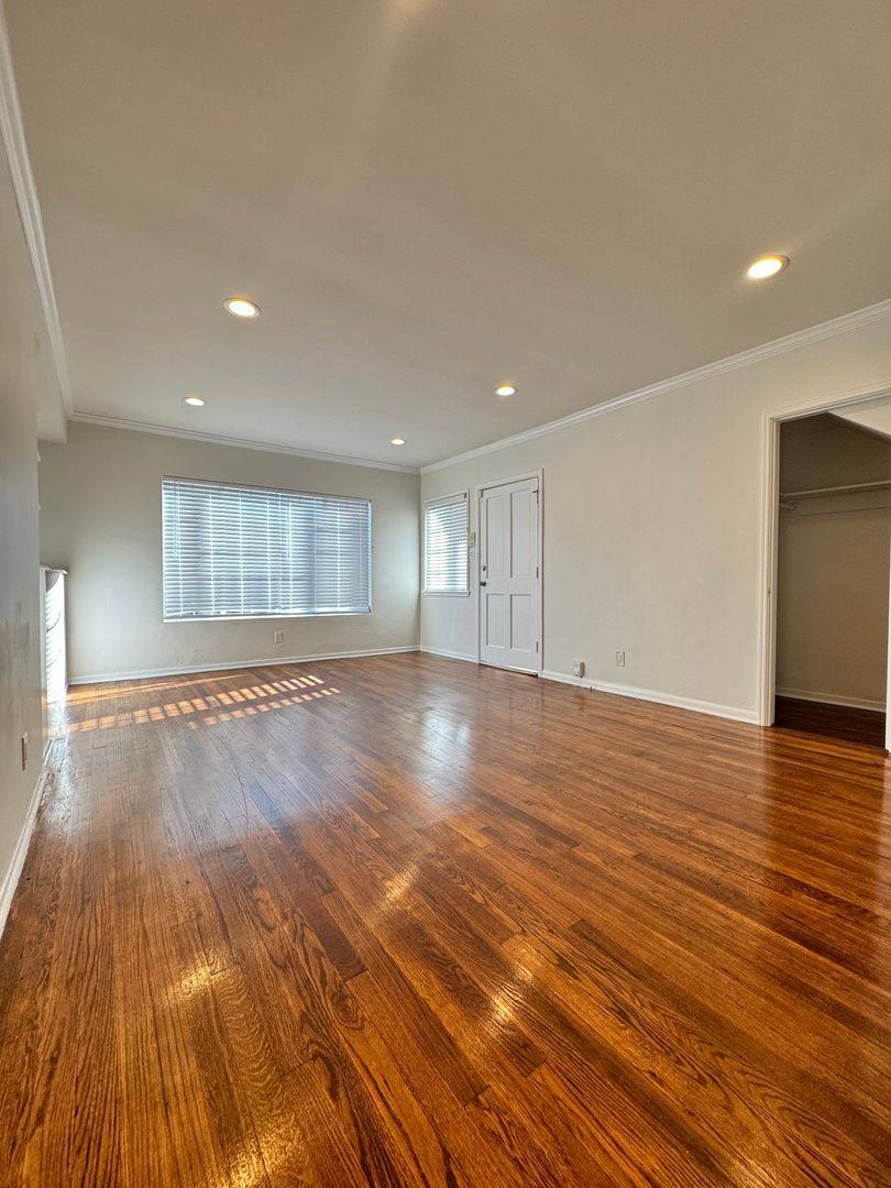 Apartment for rent at 1416 S Genesee Ave, Los Angeles, CA 90019