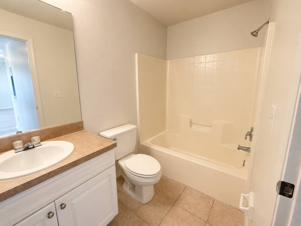 Townhouse for rent at 4401 22nd St SW, Lehigh Acres, FL 33973
