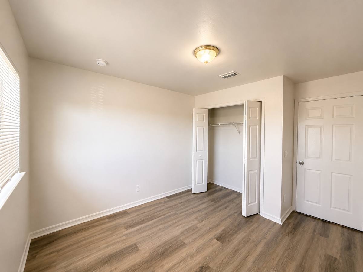 Townhouse for rent at 4401 22nd St SW, Lehigh Acres, FL 33973