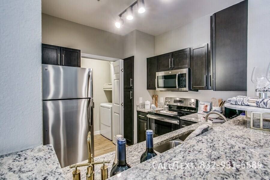 Apartment for rent at 3510 W Alabama St #GAEL, Houston, TX 77027