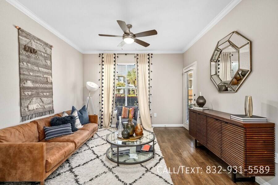 Apartment for rent at 2687 Yorktown St #GMU, Houston, TX 77056