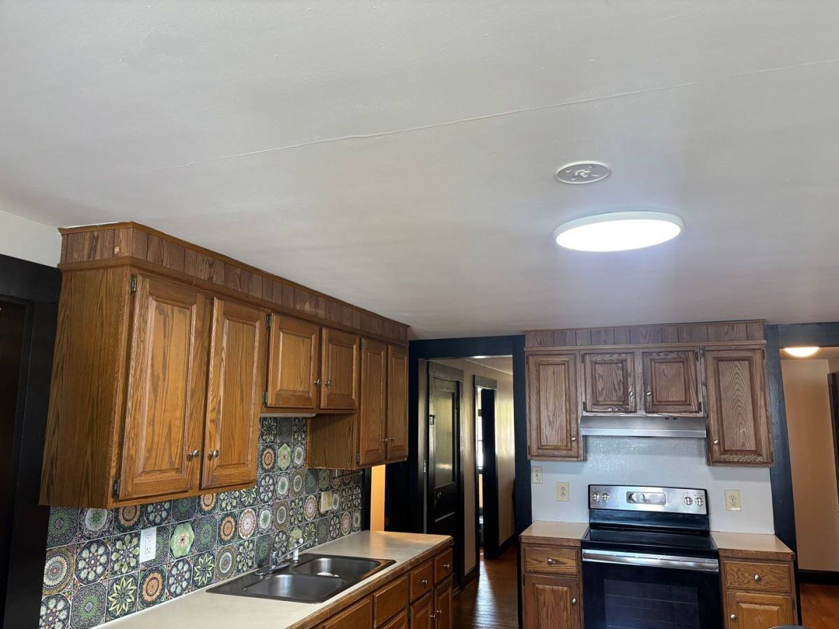 Apartment for rent at 576 Abbott Ave, Leominster, MA 01453