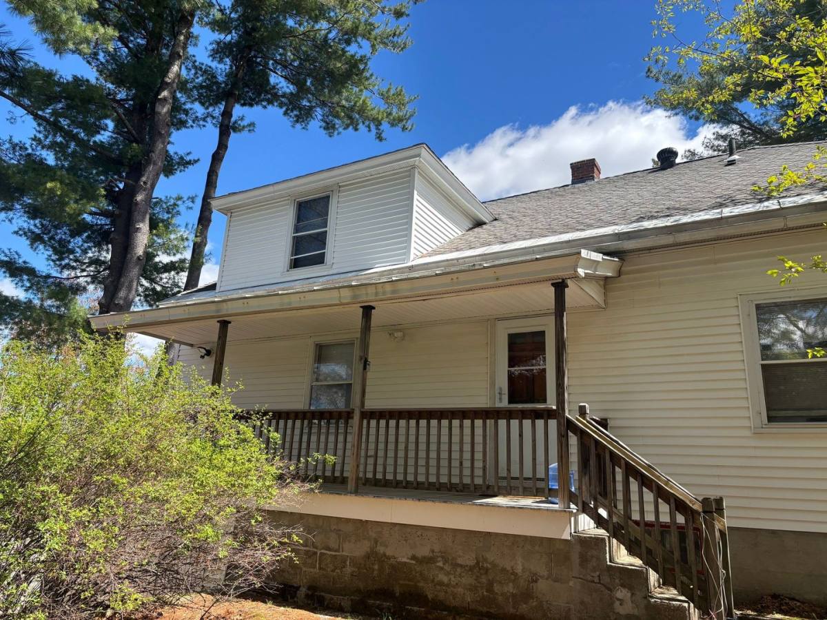 Apartment for rent at 576 Abbott Ave, Leominster, MA 01453
