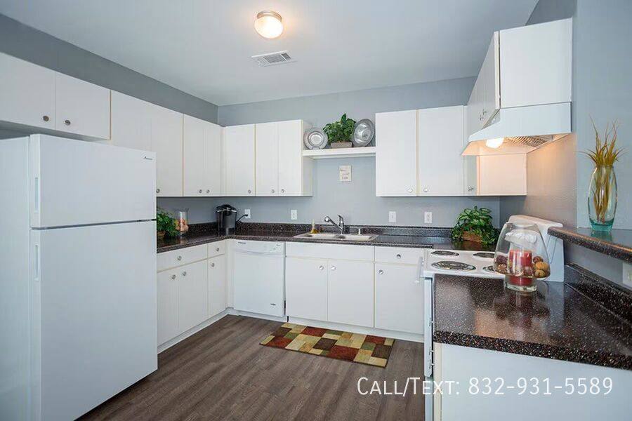 Apartment for rent at 5154 Griggs Rd #CAVE, Houston, TX 77021