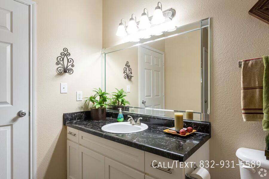 Apartment for rent at 5154 Griggs Rd #CAVE, Houston, TX 77021