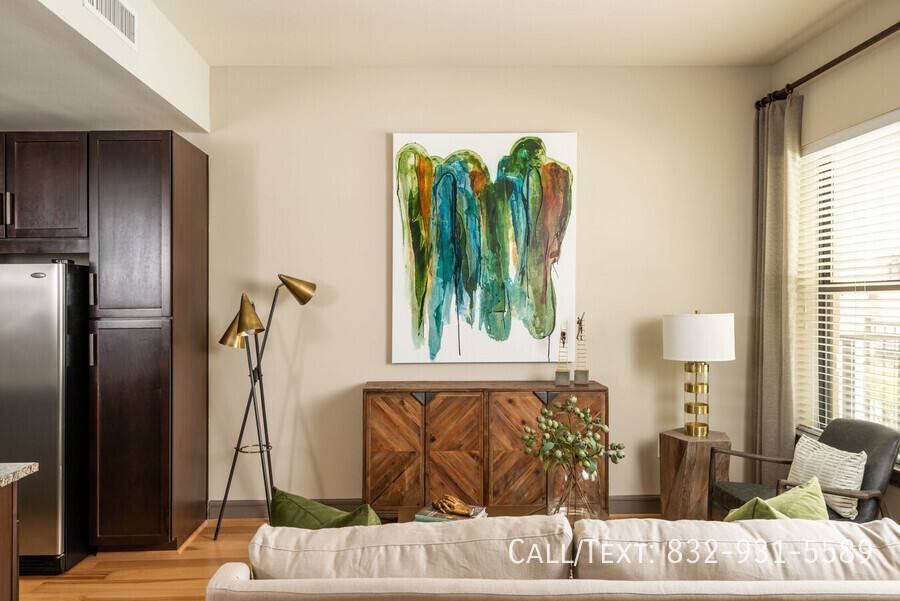 Apartment for rent at 100 Westcott St #MH1, Houston, TX 77007