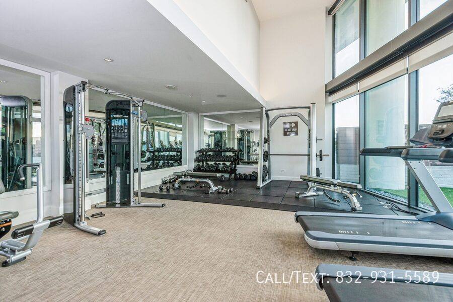 Apartment for rent at 3333 Lake St #AUK1, Houston, TX 77098