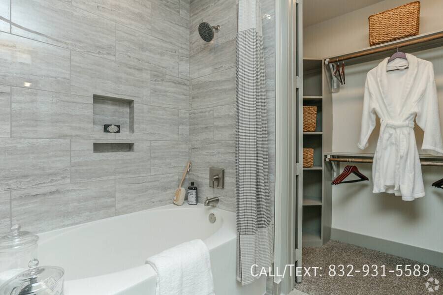 Apartment for rent at 699 Capitol St #14TA1, Houston, TX 77002