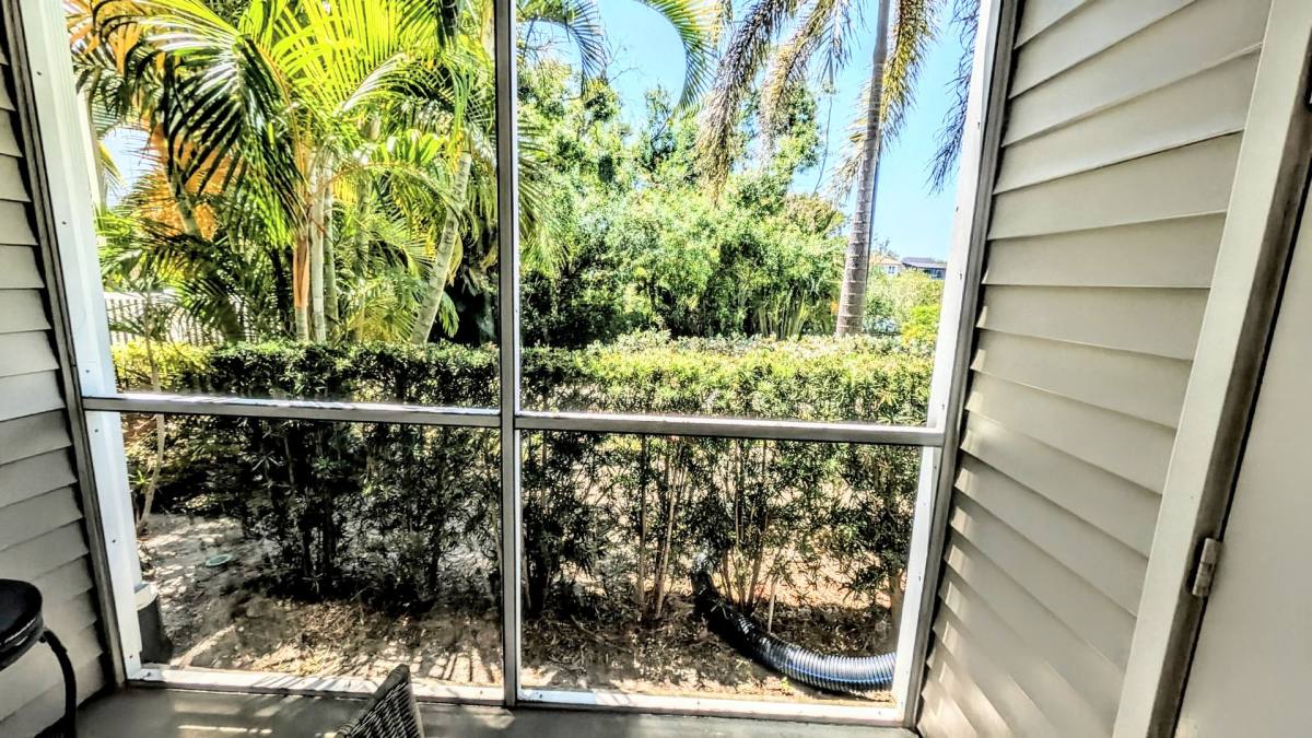 Condo for rent at 850 S Tamiami Trail, Sarasota, FL 34236