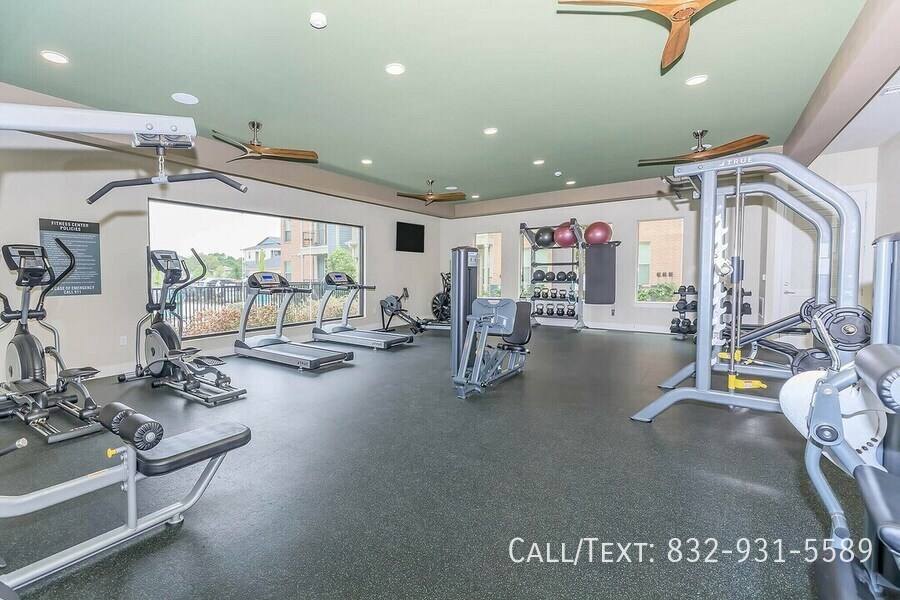 Apartment for rent at 2799 Skyview Downs Dr #CSP, Houston, TX 77047