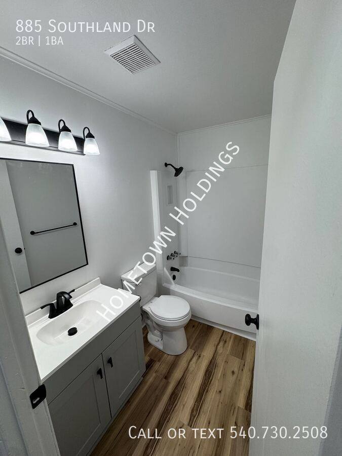 House for rent at 885 Southland Dr, Martinsville, VA 24112