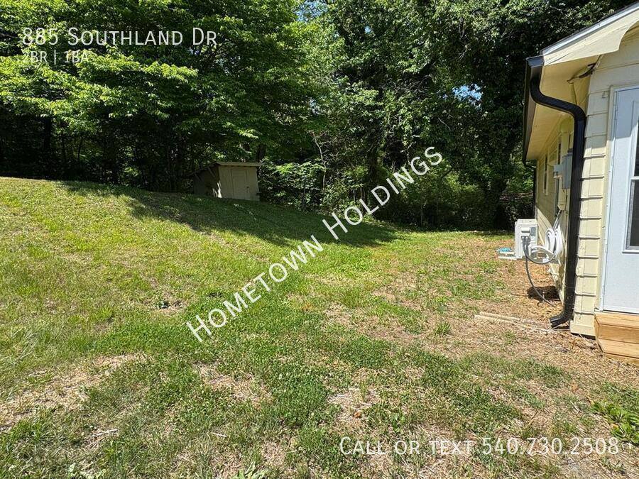 House for rent at 885 Southland Dr, Martinsville, VA 24112