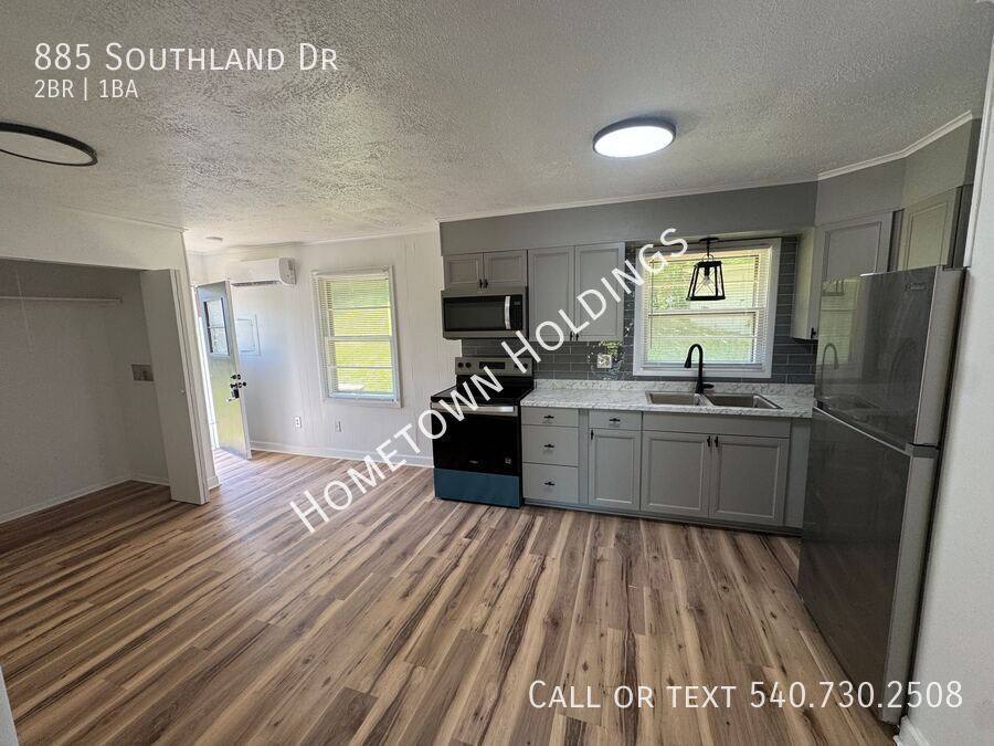 House for rent at 885 Southland Dr, Martinsville, VA 24112